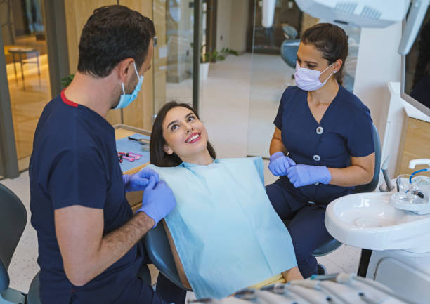 Best Tooth Extraction  in Crystal Lawns, IL